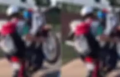 Sebuah video yang memperlihatkan dua remaja membawa sebuah motor mogok dengan memboncong temannya yang mengendari sepeda motor viral di media sosial.