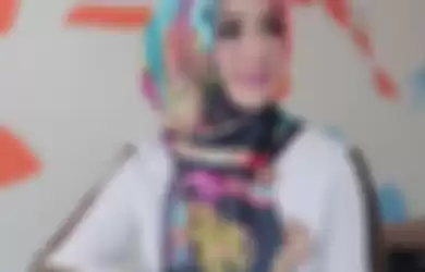 Tampil Stylist dengan Hijab Ramadan ala Eddies Adelia, Intip Penampilannya!