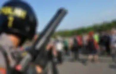 Aksi Massa 22 Mei: Mengenal Verney-Carron, Pelontar Gas Air Mata Andalan Polri