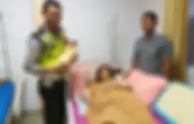 Ibu Hamil yang Akan Melahirkan Terjebak Macet, Polisi Lalu Lintas Beraksi Menyelamatkannya