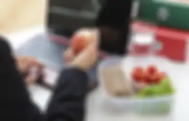 Peduli Tubuhmu: Memilih Makanan yang Sehat Saat di Kantor, Ini Pilihan Camilan Sehat untuk Bantu Jaga Pola Makan Sehat