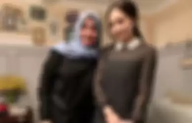 Mama Rieta Amalia dan Nagita Slavina  