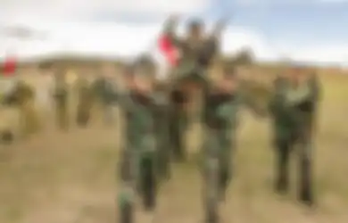 Senapan SS4 Karya Anak Bangsa Berhasil Kalahkan AK-47 Rusia, Ini 4 Senjata Buatan Pindad yang Mendunia!
