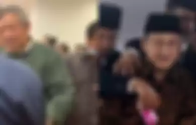 Warganet sandingkan foto SBY dan BJ Habibie