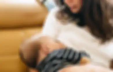 Bayi Ini Meninggal Setelah Diberi ASI Campur Air Putih, Ini Alasan Mengapa Bayi yang Disusui Tak Membutuhkan Air Tambahan