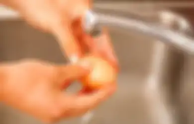 Hati-hati,  Jangan Pernah Mencuci Telur Sebelum Dimasak, Bahayanya Tidak Main-main!