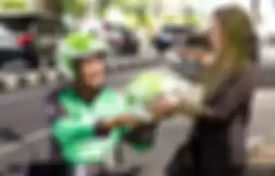 Rambut anti lepek dan bau meski naik ojol.