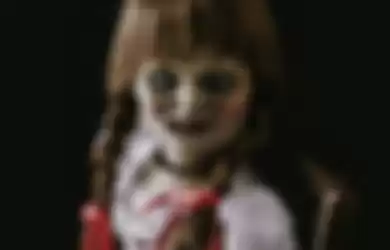 Boneka replika Annabelle