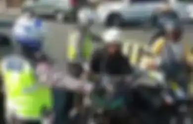 Naas, Sosialisasikan Corona Ke Mahasiswa, Polisi ini Justru Dicaci Maki Habis-Habisan, Pelaku Selanjutnya Mengaku Seperti Ini