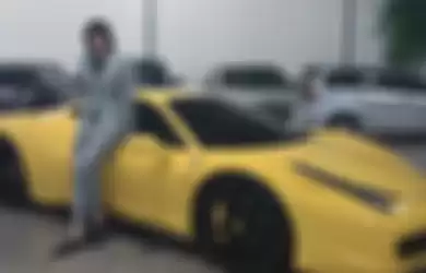 Kevin Aprilio saat bangkrut, sempat jual Ferrari miliknya.