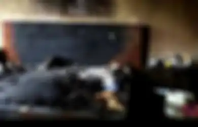 Ponselnya Meledak Akibat Terlalu Lama Diisi Daya Baterai, Ayah Empat Anak Ini Meninggal Dunia, Peringatan Buat Kita!