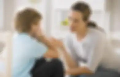 Terdengar Menghangatkan, Tapi 5 Hal Ini  Justru Berbahaya Hingga Jadi 'Racun' Bila Diucapkan Ke Anak