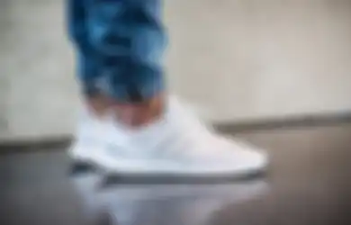 Jangan Takut Kotor saat Pakai Sepatu Kets Putih, Ini Trik Membersihkannya, Bisa Bikin Terlihat Seperti Baru