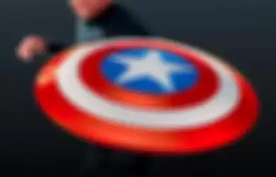 Replika tameng Captain America