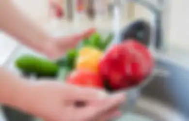 Serangga Sering Terjebak di Tangkai Daun Bawang, Maka Pastikan Cuci Buah dan Sayuran Sebelum Dikonsumsi Demi Kesehatan