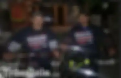 Dari Kediri ke Istana Negara, Dua Pria Ini Gowes Naik Sepeda Kayu dan Ingin Bertemu Jokowi