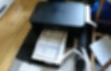 Cetak Uang Palsu dengan Printer Murah, Wanita Ini Coba Beli Mobil Mewah, Namun Ini yang Dikatakan Dealer Tersebut