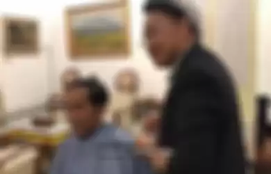 Presiden Jokowi tertarik untuk mencoba gaya rambut undercut.