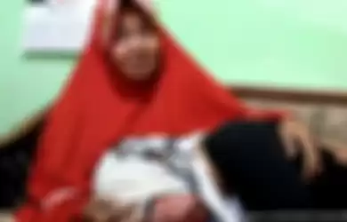 Memeluk Erat Sang Ibu dan Sang Anak, Tukini Akhirnya Pulang Setelah 21 Tahun Hilang