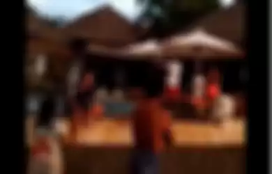 Viral Video Turis Arab yang Usir Warga Lokal yang Berenang di Depan Villanya, Kini Gantian Diusir Polisi