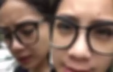 Penampilan wajah berjerawat Nagita Slavina yang tetap banjir pujian dari para netizen di media sosial