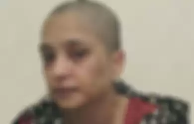 Asma Aziz, dipukuli suami gara-gara menolak perintahnya menari di depan teman-temannya.