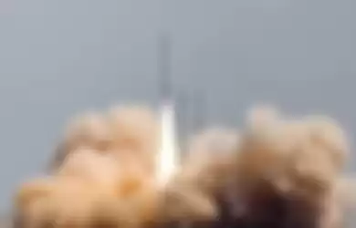 China berhasil luncurkan roket ke orbit. Sangar.