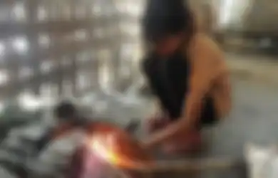 Yatim dan Ditinggal Pergi Ibunya, 3 Anak Ini Berjuang Keras Demi Bertahan Hidup, Putus Sekolah Karena Tak Ada Biaya dan Dibully Teman