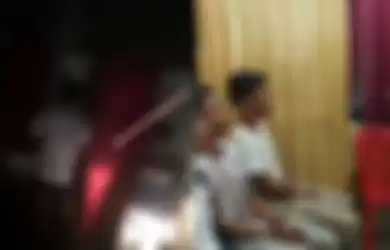 4 pemuda diamankan setelah video mengencingi bendera merah putih viral