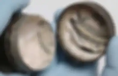Berusia 2.000 Tahun, Para Ilmuwan Terkagum-kagum Pada Krim Wajah Berbau Racun yang Masih Meninggalkan Jejak Jari ini