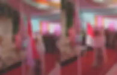 Viral Video Pengantin Kibarkan Bendera Merah Putih Sebelum Resepsi Pernikahan, Netizen: Pasti Dulunya Anggota Paskibra