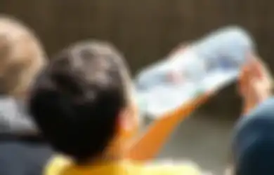 Walau Menyehatkan, Tapi Hindari 4 Kebiasaan Ini Ketika Minum Air