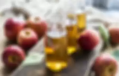 Cuka apel untuk menghaluskan siku