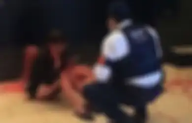 Bak Psikopat, Wanita Ini Duduk Santai Sambil Merokok dengan Tubuh Berlumuran Darah, Kisah di Baliknya Mengerikan!