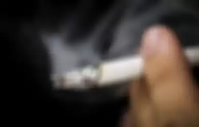 (ilustrasi rokok) Hati-hati Perokok Dapat Membahayakan Seisi Rumah Walau Sudah Selesai Menghisap Rokok, Dari Kanker Hingga Penyakit Mata Menghantui Anggota Keluarga!
