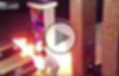 (VIDEO) Gara-gara Fobia pada Hewan Kecil Berkaki Delapan Ini, Seorang Pria Nyaris Bakar Habis Sebuah SPBU, Responsnya Sungguh Konyol!