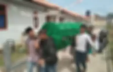 Jenazah mantan suami Vina Garut, Rayya hendak dimakamkan, Sabtu (7/9/2019)