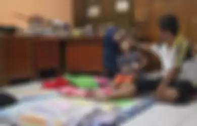 Destria Wibowo, Hanya Diupah Rp 150 Ribu Menjadi Alasan Tinggal di Ruang Guru Sebuah Sekolah Selama 14 Tahun