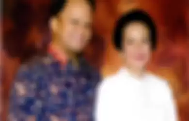 Ilham dan Ainun Habibie, "Ibuku bermata indah."