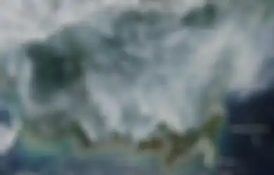 Penampakan Kalimantan dari Satelit Nasa: Selimut Kabut Asap karena Karhutla yang Diprediksi Awet hingga Oktober