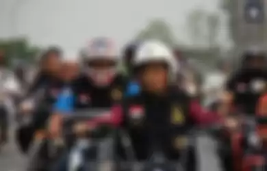 Ustadz Abdul Somad konvoi naik motor chopper bersama bikers di Batam