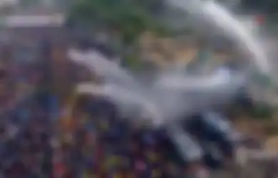 Polisi Tembakan Gas Air Mata ke Mahasiswa yang Demo di Depan Gedung DPR RI: Ini yang Terjadi pada Tubuh Jika Kita Terkena Gas Air Mata