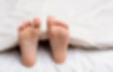 Tidak Sakit, Tapi Pria Ini Selama 10 Tahun Hanya Terbaring di Kasur, Tidak Pernah Bicara Lagi, Matanya Selalu Terpejam, dan Makan 3 Hari Sekali