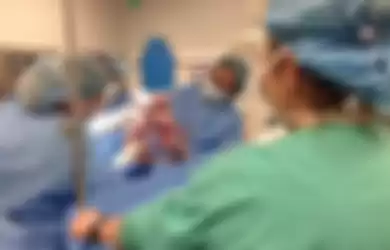 Dokter teriak, ibu ini kaget saat melihat Kondisi bayi kembar di ruang persalinan.