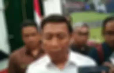 BREAKING NEWS: Menko Polhukam Wiranto Ditusuk di Banten, Pelaku Penusukan Diamankan Polisi