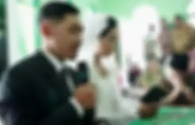Pasangan Satrio Hapsoro dan Karina Syahrudin melangsungkan akad nikah, Minggu (6/10/2019).