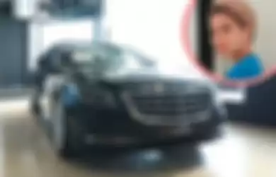 Mercedes-Benz S450L warna hitam, jadi salah satu mobil milik Nyai Nikita Mirzani