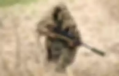 Sniper harus bisa melakukan apapun sendirian di medan perang