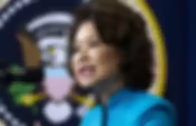 Elaine L Chao