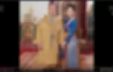 Sineenat Wongvajirapakdi Selir Raja Thailand Maha Vajiralongkorn dicopot dari jabatannya